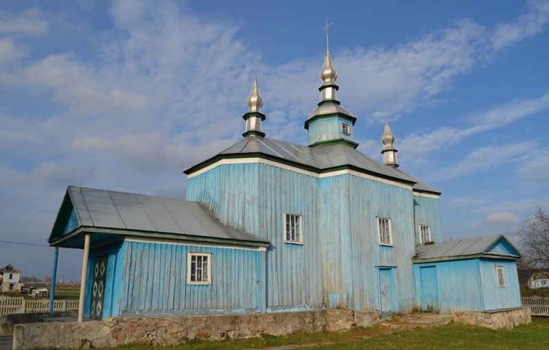 Воскресенська церква, Дибинці