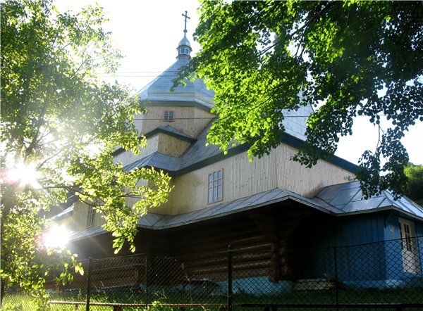 Церковь Рождества Пресвятой Богородицы, Петраши