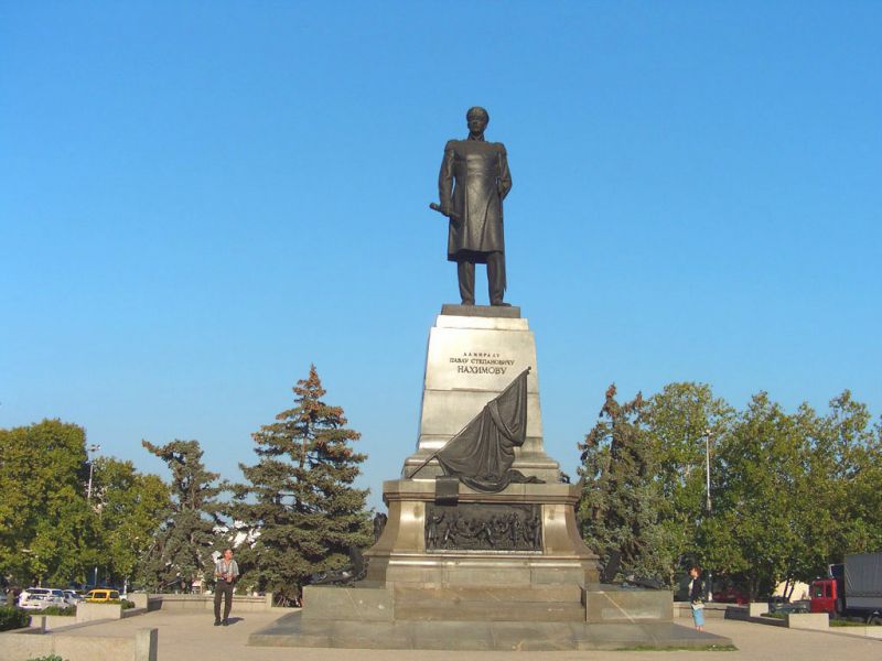 Monument to Nakhimov