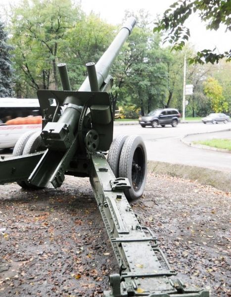 A-19 cannon monument , Zaporozhye 