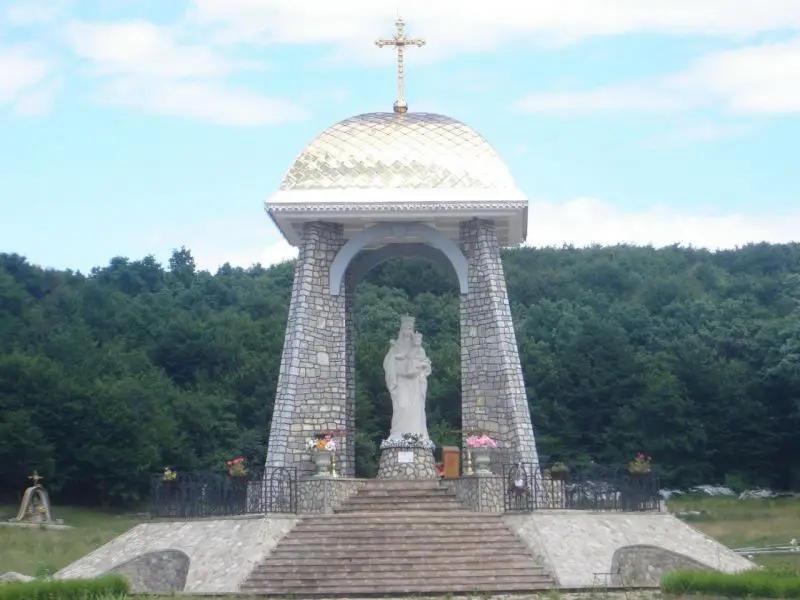 Монастырь Успения Матери Божьей, Погоня