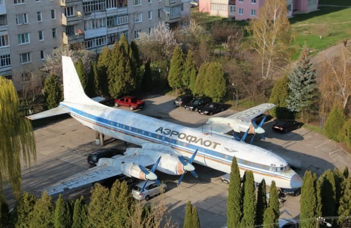 Самолет Ил-18Б, Луцк