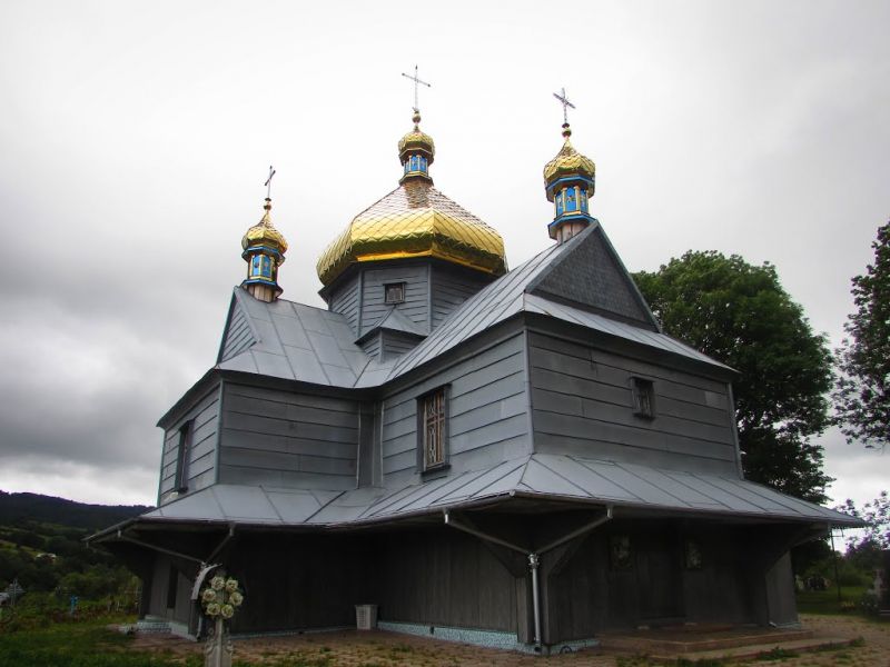 Церковь Св. Василия Великого, Черные Ославы