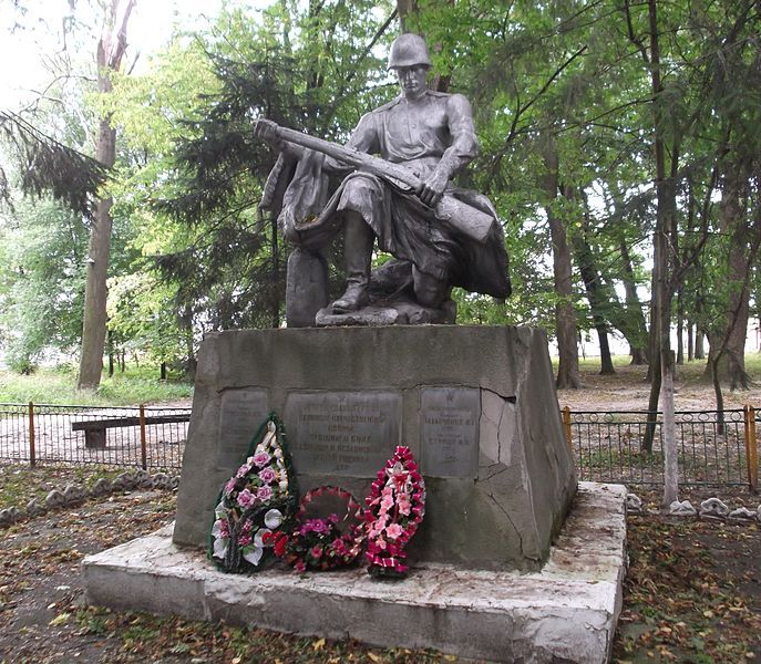 Monument to the lost soldiers, Tuchin