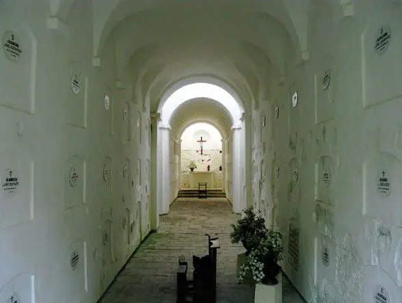 Гробница Марцелины Даровской, Язловец