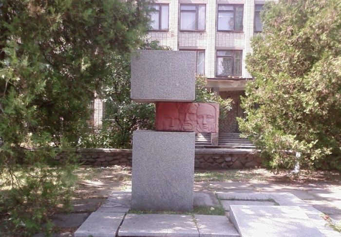 Monument to the Red Army soldiers, Berdyansk