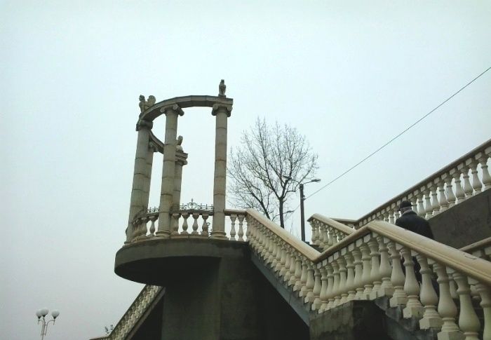 People's Literature 's staircase, Berdyansk 
