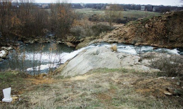 Водопад возле Новопавловки