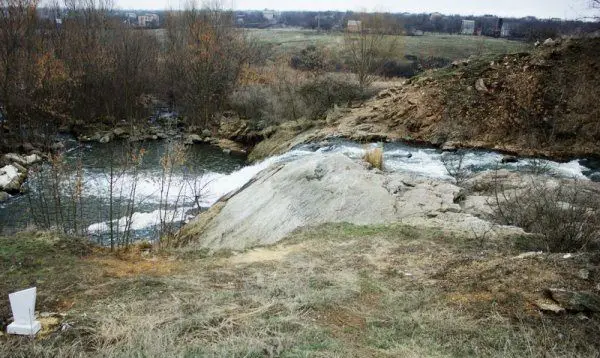 Водопад возле Новопавловки