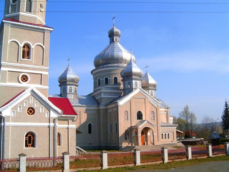 St. Michael's Church, Pechenezin