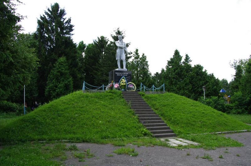Monument to Shevchenko, Pochaev