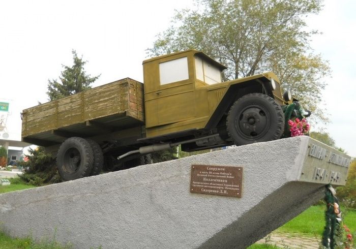  Пам'ятник воїнам-автомобілістам, Запоріжжя 