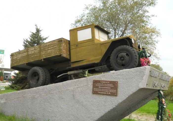  Monument to warriors-motorists, Zaporozhye 