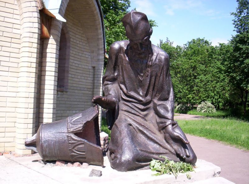 Monument to the Shattered Temples, Cherkassy