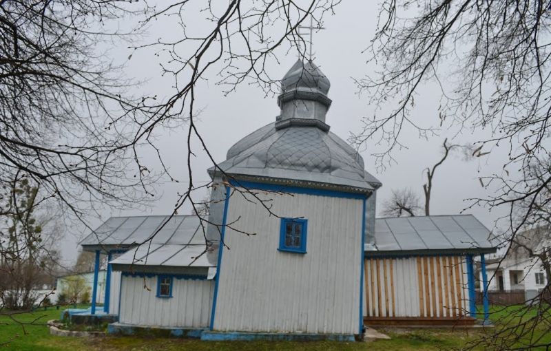 The Intercession Church, the Leather House