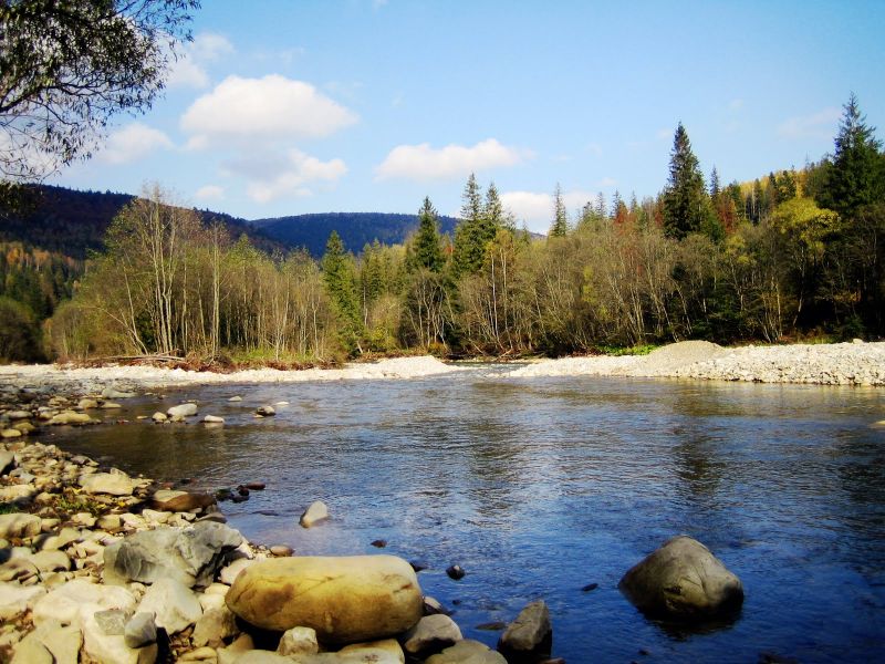  Synevyr Lake 