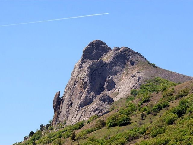 Гора Лягушка (Бака-Таш)