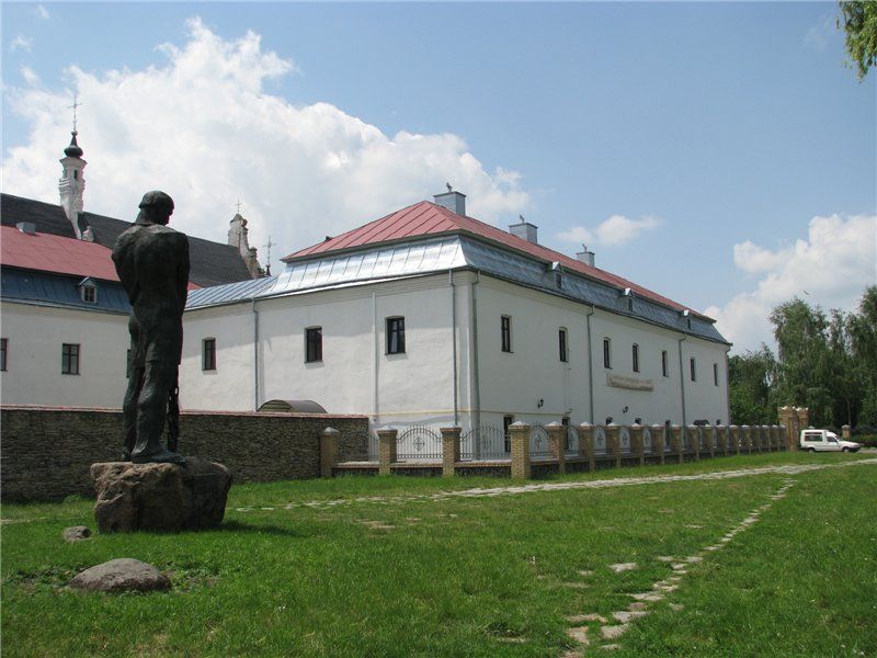  Letichevsky Castle (Dominican Monastery) 