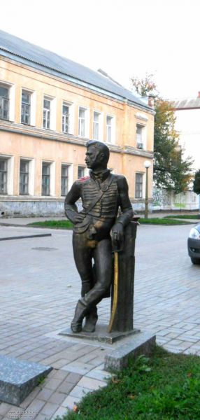 Gusar Monument, Sumy 