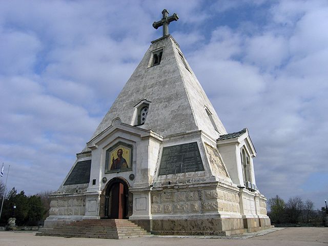 Николаевская церковь-пирамида