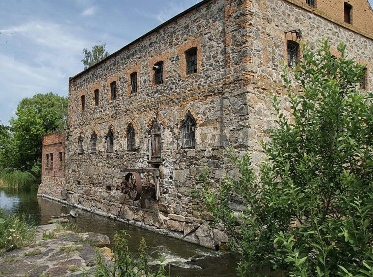 Водяная мельница, Буки