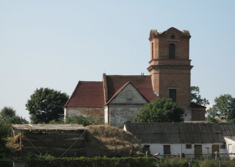 Church of the Archangel Michael, Goluby