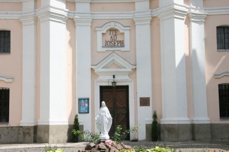 Костел Св. Анны, Полонное