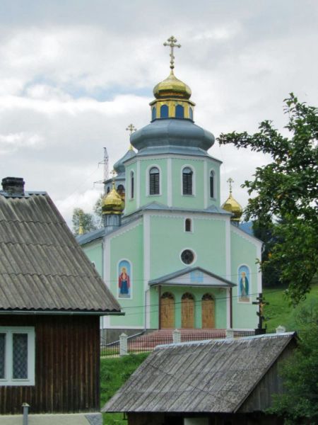 Церковь Сошествия Святого Духа (новая), Гукливый