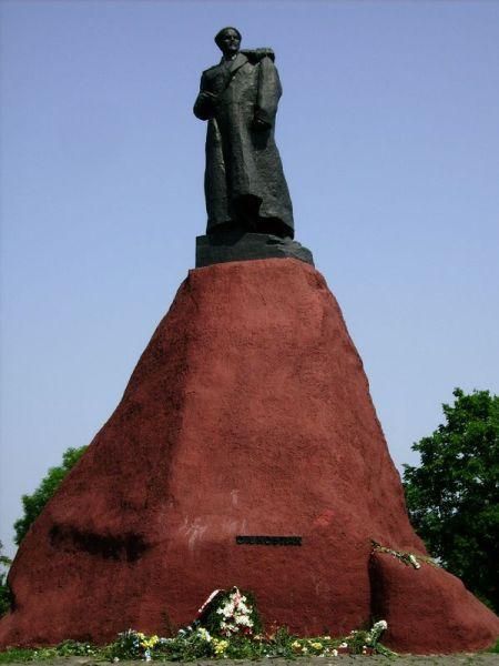 Monument to Kovpak, Putivl