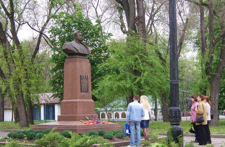 Monument to Fedorov Alexei Fyodorovich