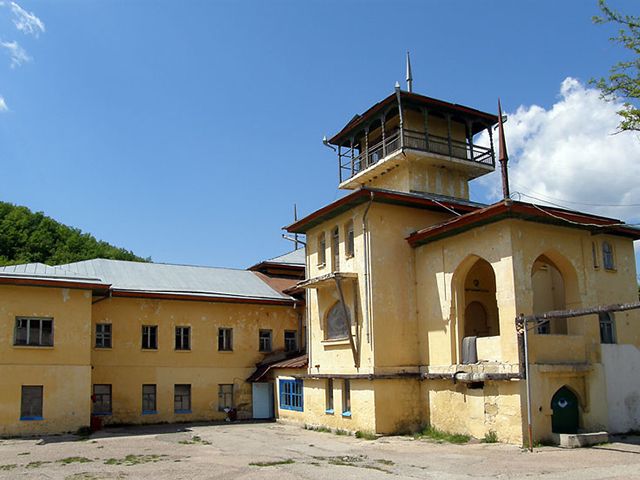 Культурно-етнографічний центр кримських татар« Коккоз »