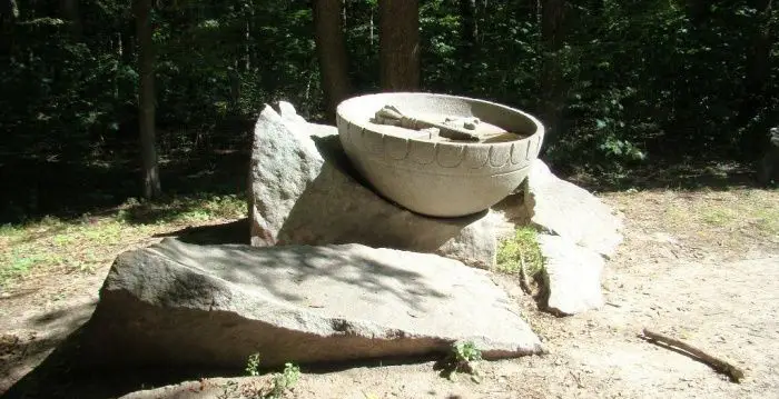 Памятный знак Склык, Мельники