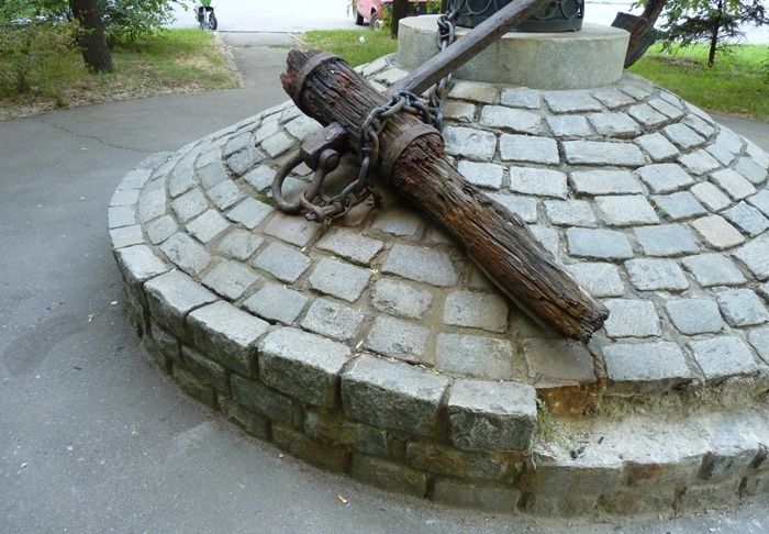 Monument to the outgoing, Berdyansk