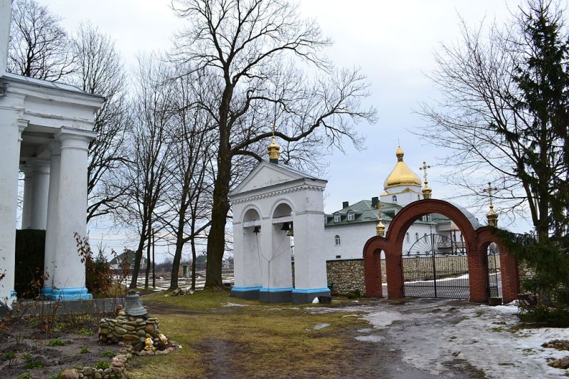 Петропавловский мужской монастырь, Свитязь