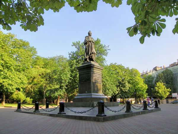 Памятник князю Воронцову