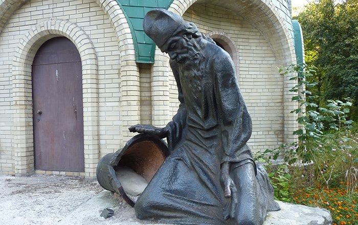  Monument to the Shattered Temples, Cherkassy 