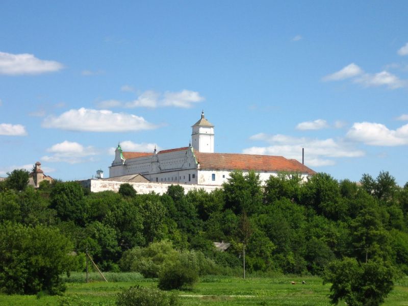Бернардинский монастырь, Изяслав