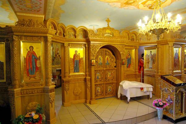Храм Миколи Святоші і Іоанна Воїна, Київ
