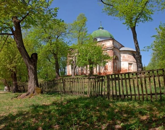 Троицкая церковь, Бегач