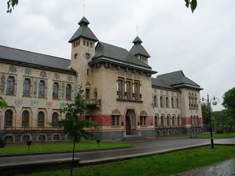 Полтавский краеведческий музей имени Василия Кричевского