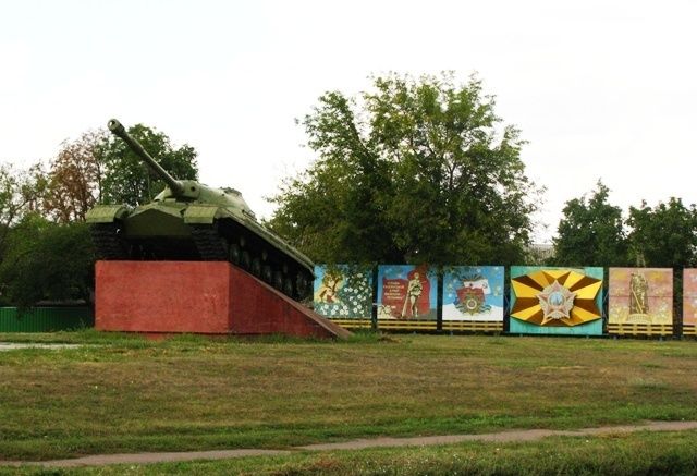  Monument to Tank-IS-4, Drabov 