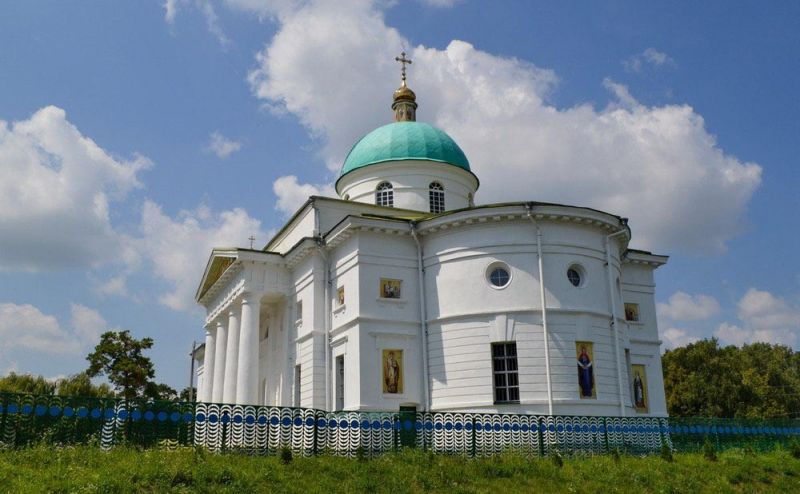 Покровська церква, Ромашки