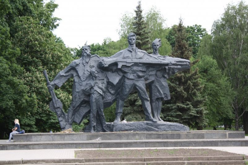 Монумент Слава героям Сумщини