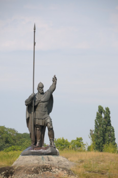 Памятник Росичу