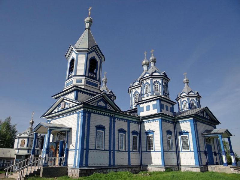 Трехсвятительская церковь, Прилуки