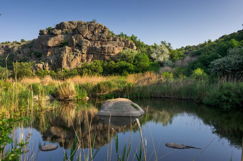  Aktov Canyon 