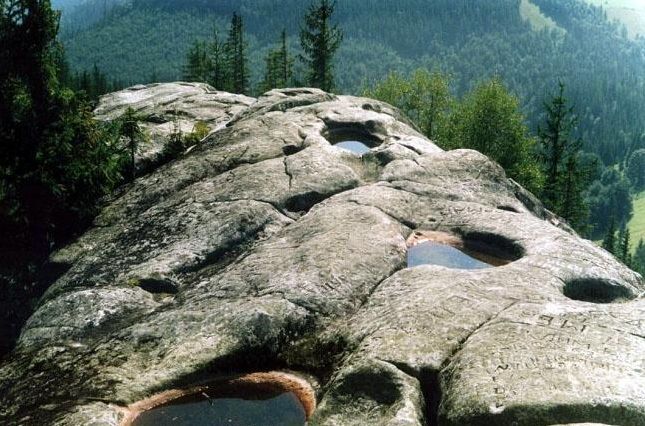 Писаный камень, Буковец