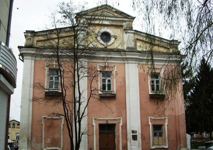  Monastery of Trinitarian ( military hospital), Lutsk 