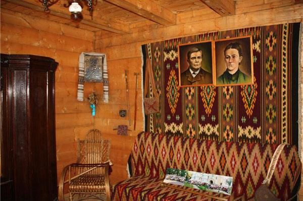  Grushevsky Museum, Krivorovnya 