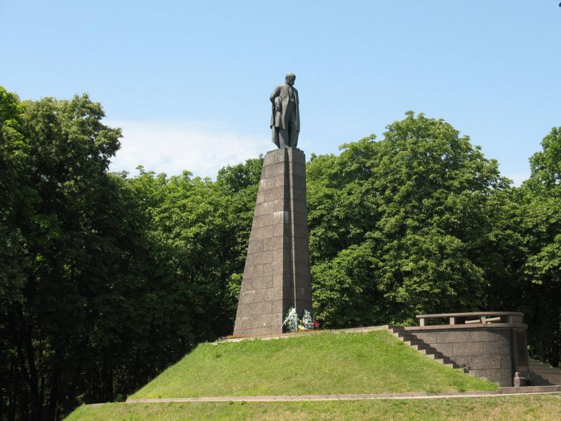 Tarasova Mountain (Chernecha Mountain)